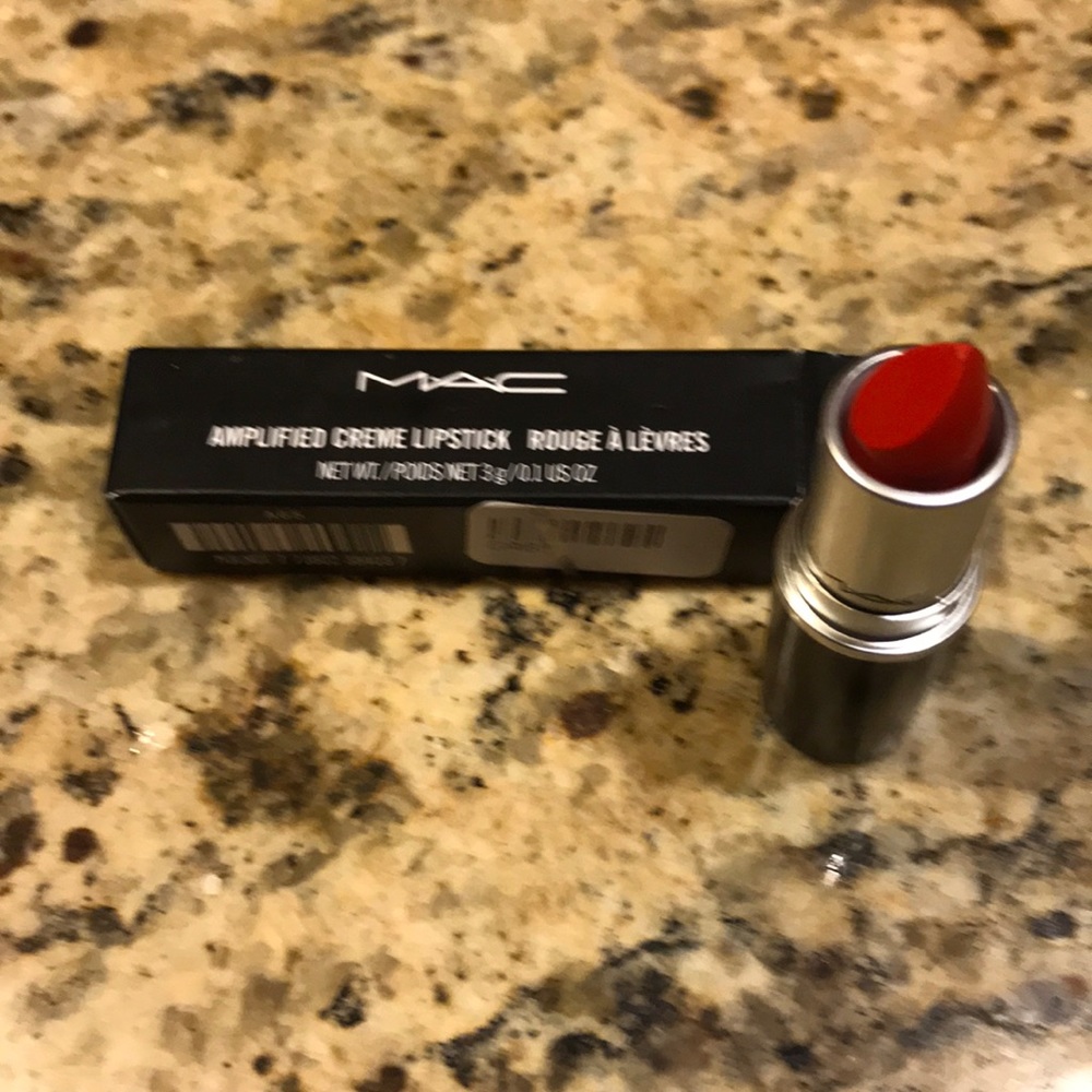Mac Amplified Creme lipstick